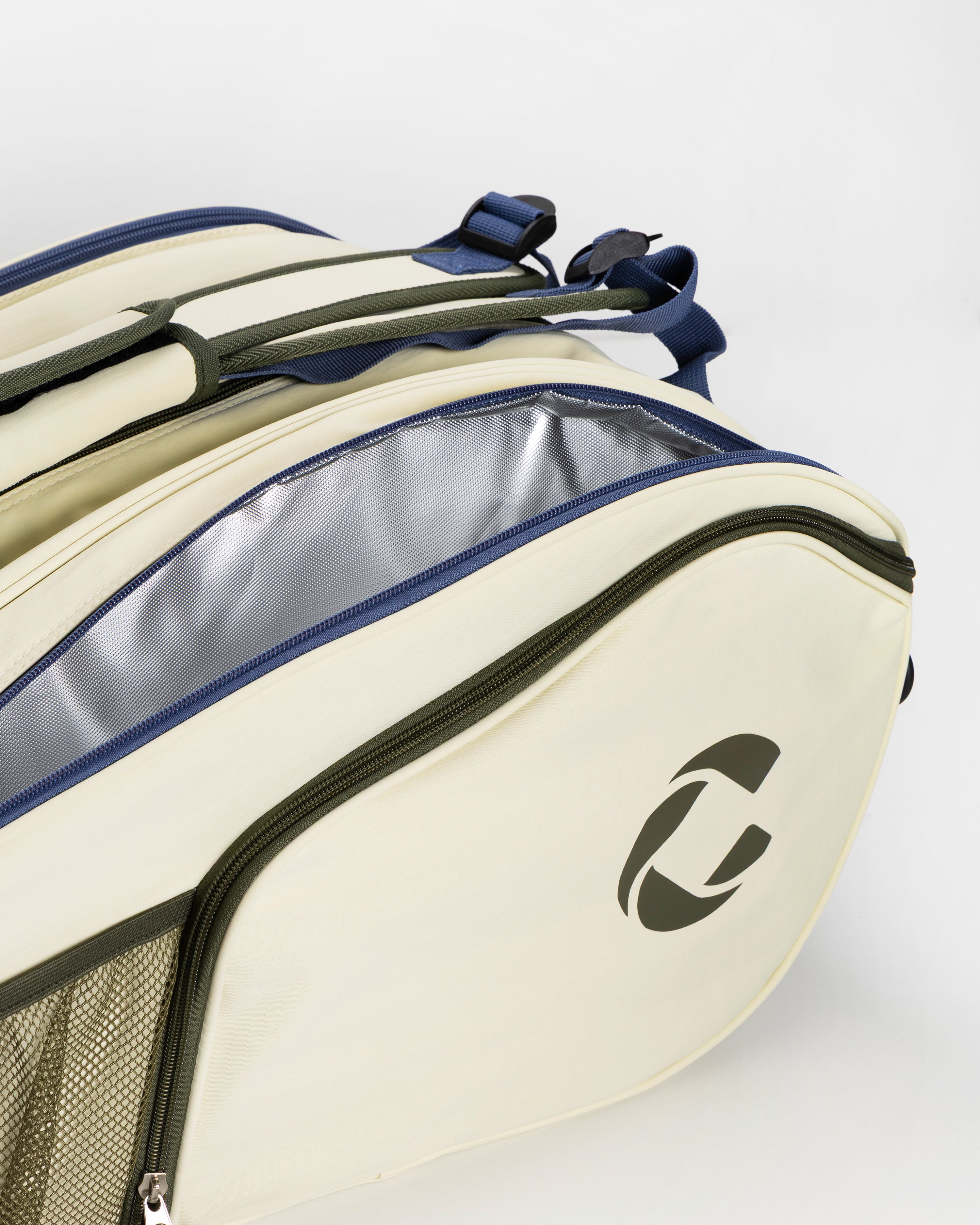 CEEVO Elite Tour Bag in Ivory