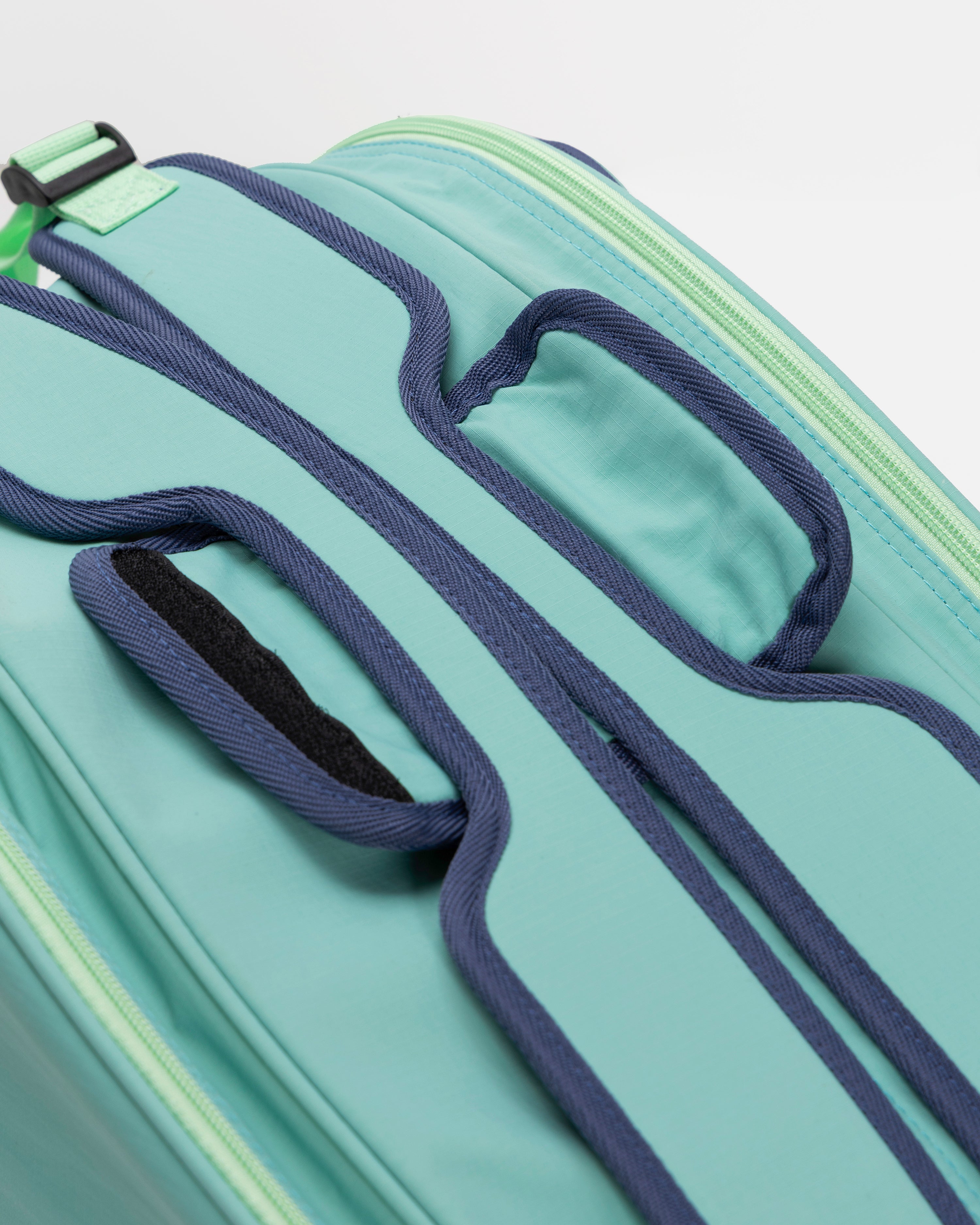 CEEVO Elite Tour Bag in Turquoise