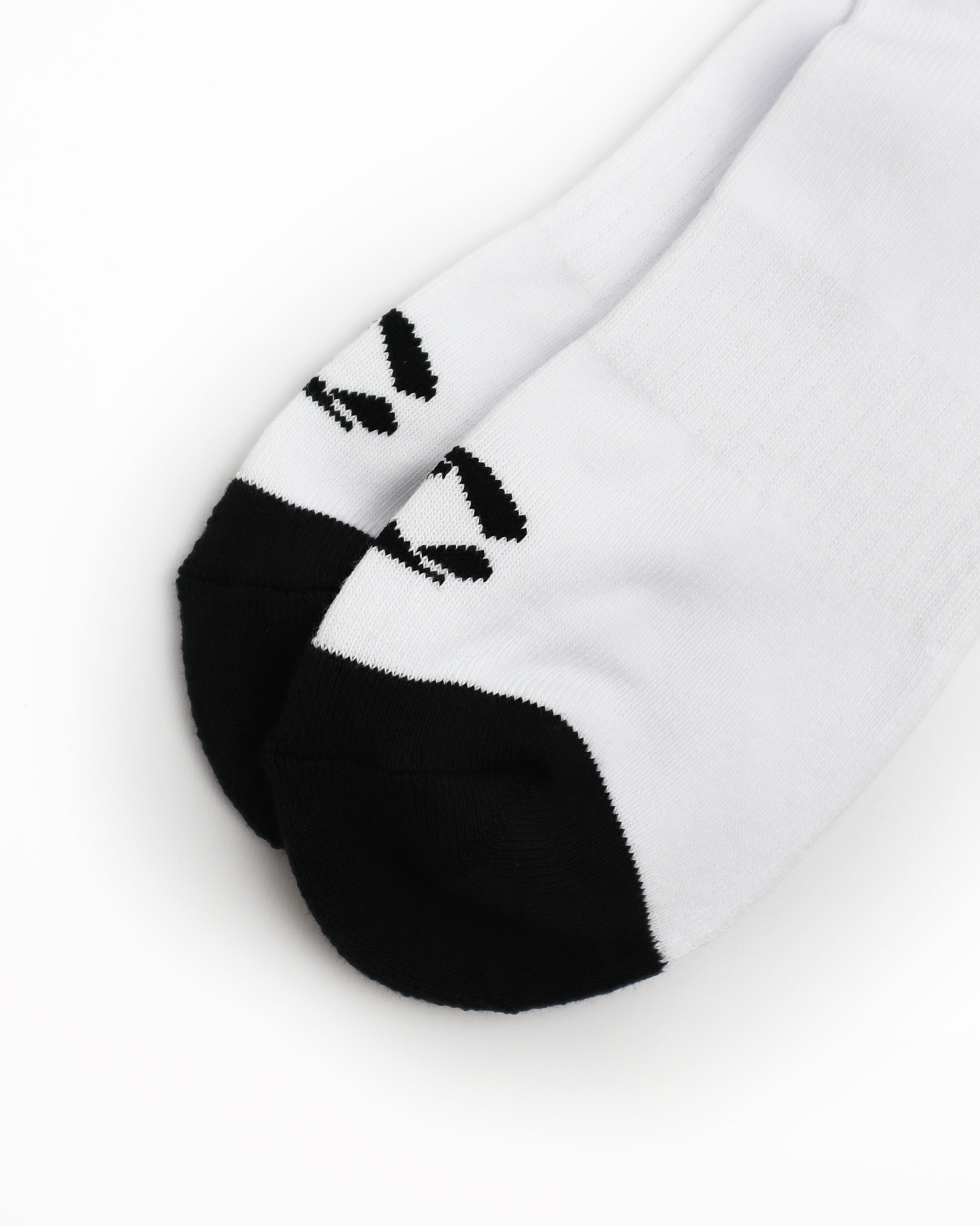 CEEVO Crew Socks in White